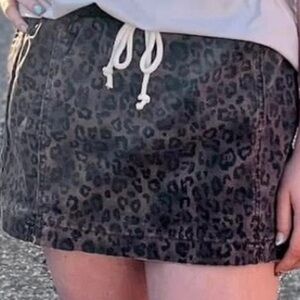 Trendy boutique Brown Leopard Print Mini Skirt